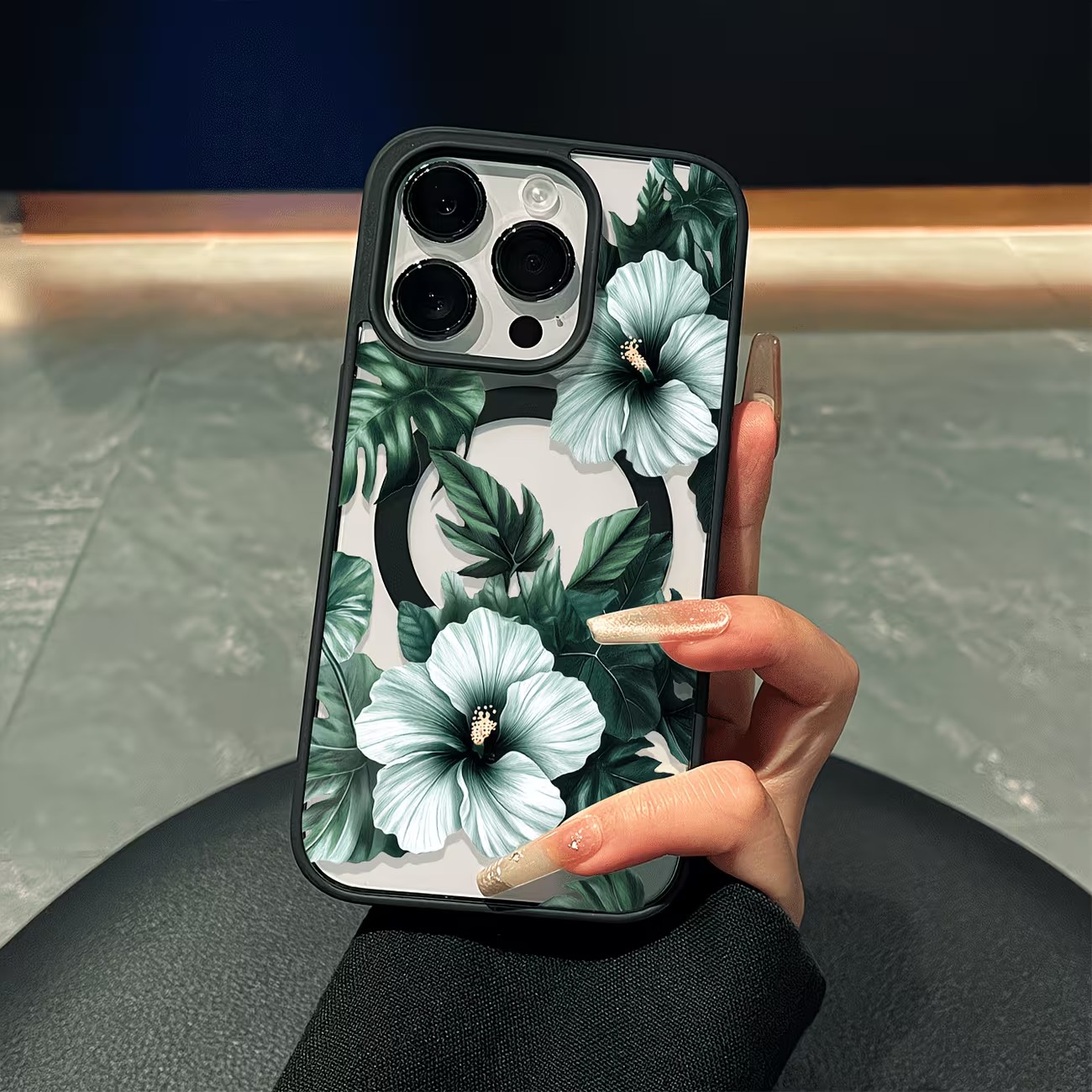 Perfume Pure Xs - Groene bloemenprint telefoonhoesje voor iPhone 17