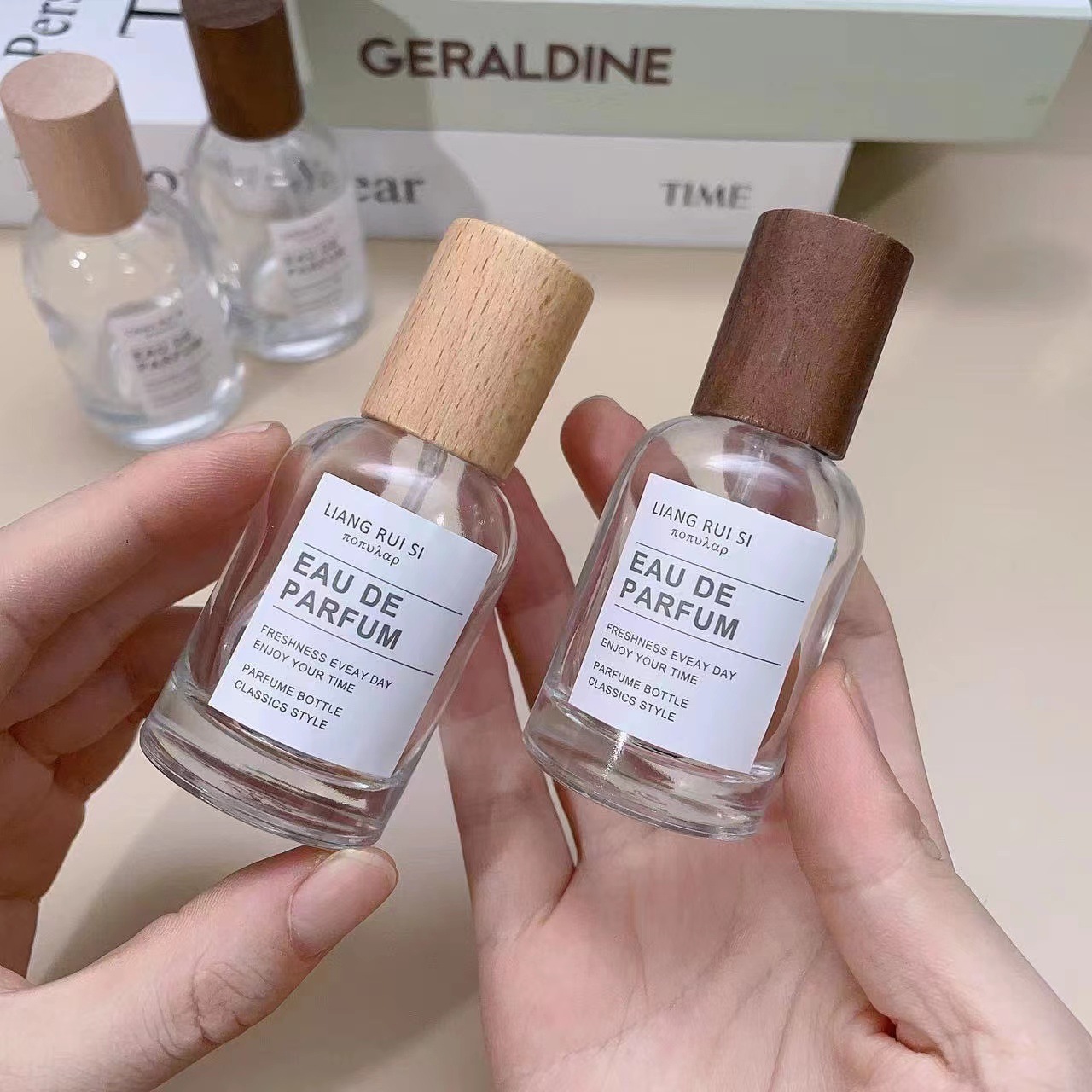 50 ml ronde glazen parfumflesj - Perfume Fragrance World Qahwa recensie en prijs